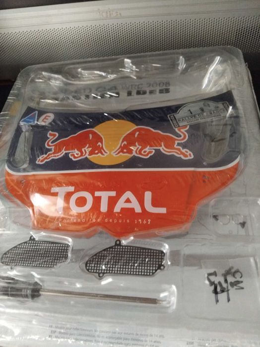 Kit Citroen C4, fascículos 1 e 2.