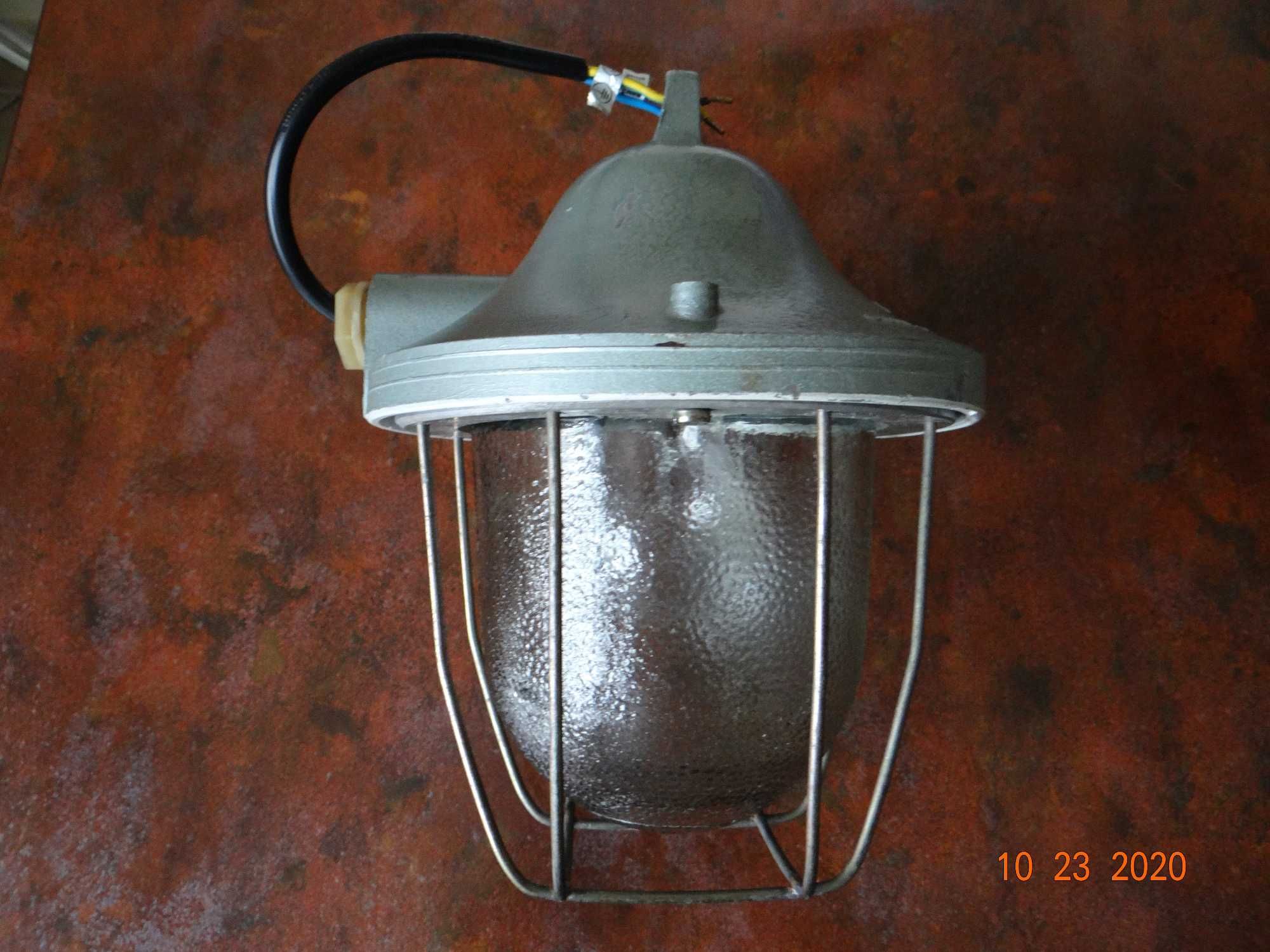 Nowa Lampa  Industrialna C-200 POLAM GDAŃSK