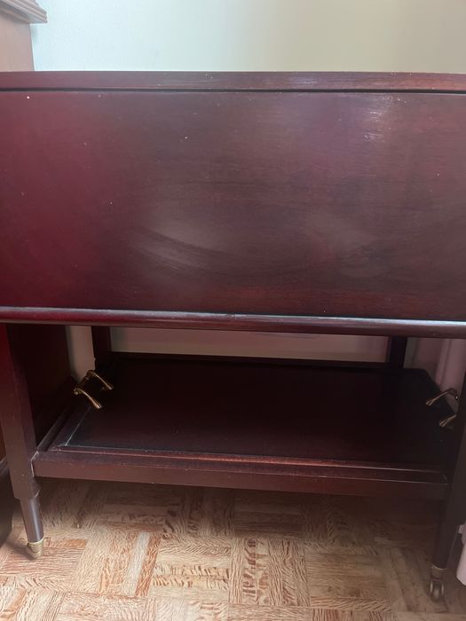 Móvel em bom estado