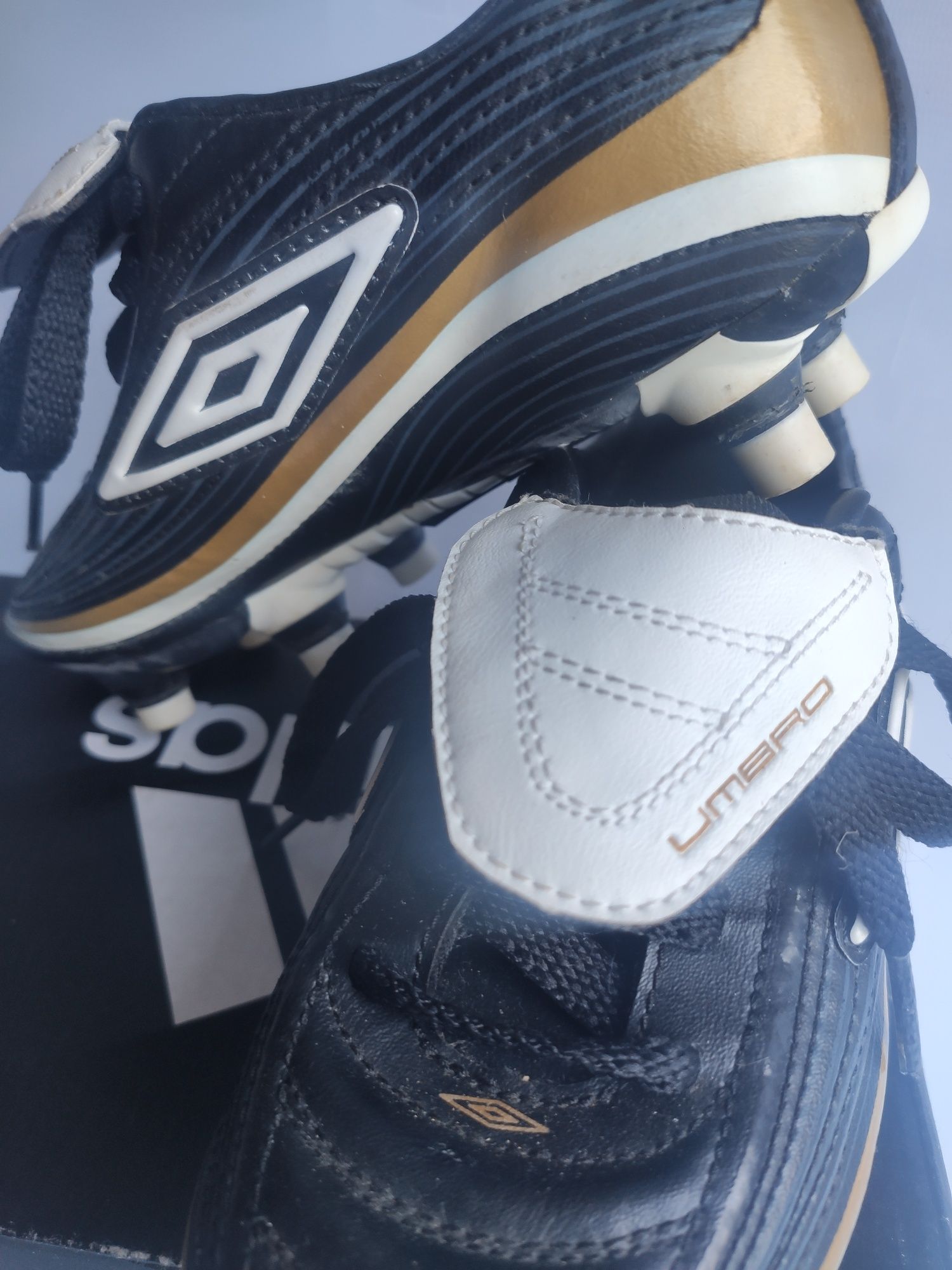 Chuteiras Umbro Vortex II-J SG tamanho 33