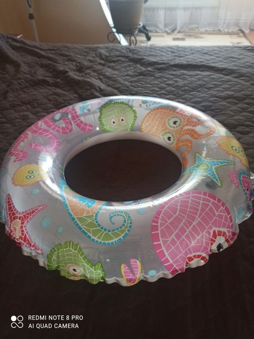 Круги, басейн, жилетка