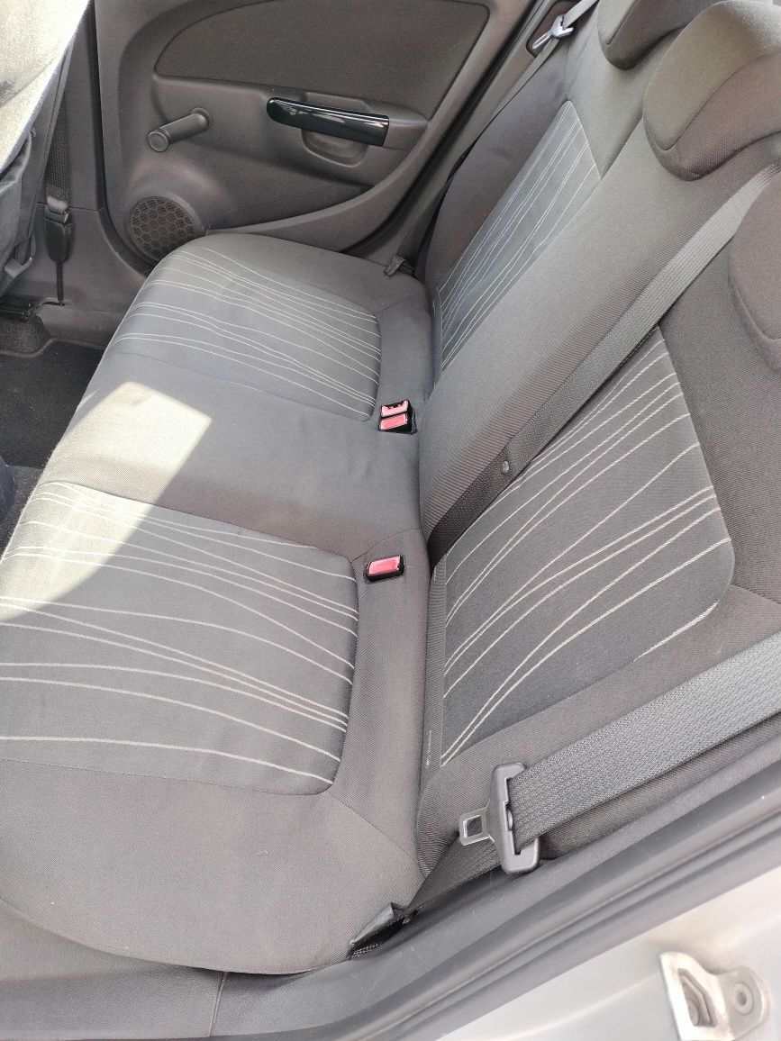 Opel corsa D 174000km