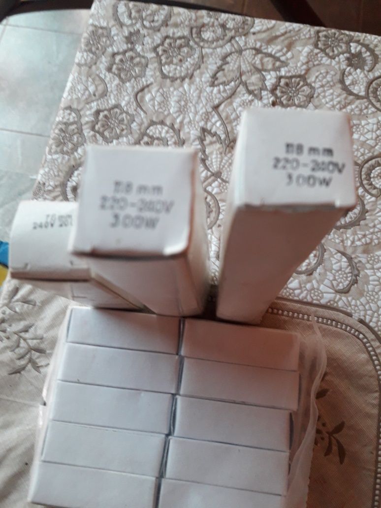 Лампочки галогенные.