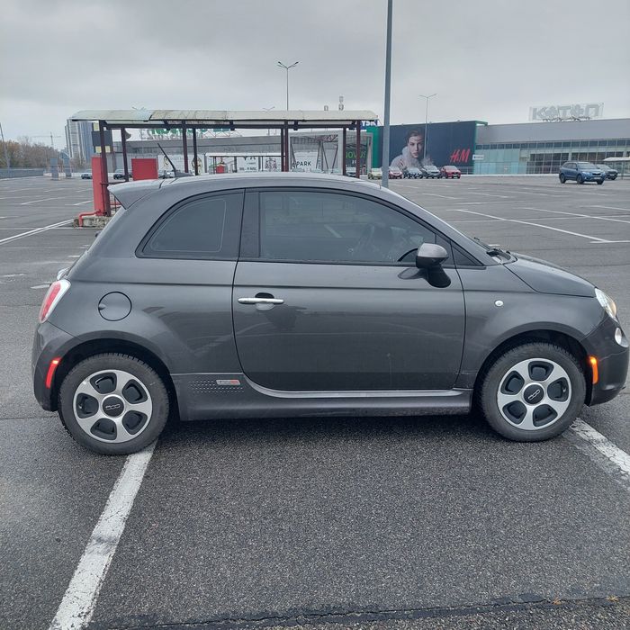 Продам електромобіль FIAT500e