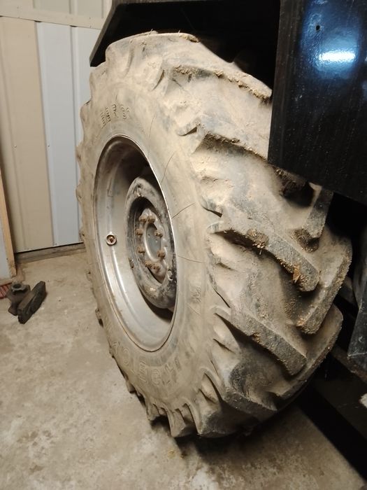 16.9 R30 Koła opony