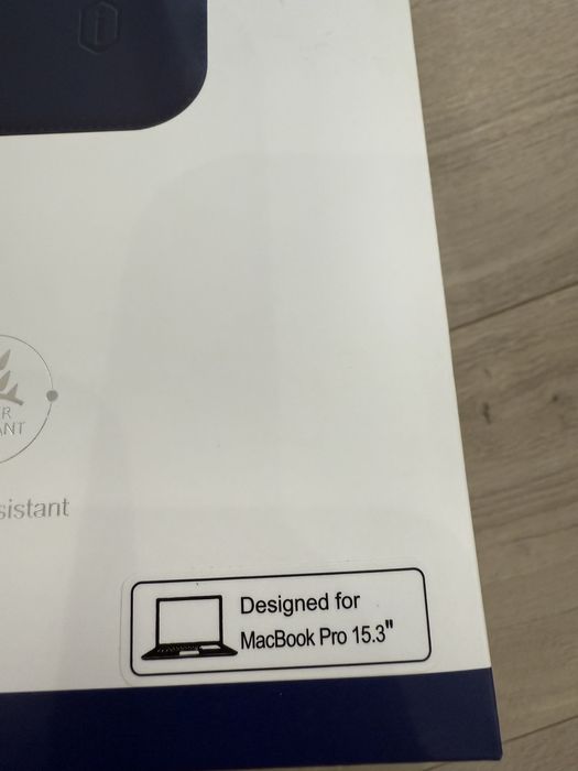 Кожаный чехол на макбук