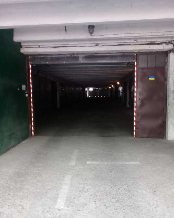 Продам Гаражний бокс, Печерський район, вул. Міхновського 16