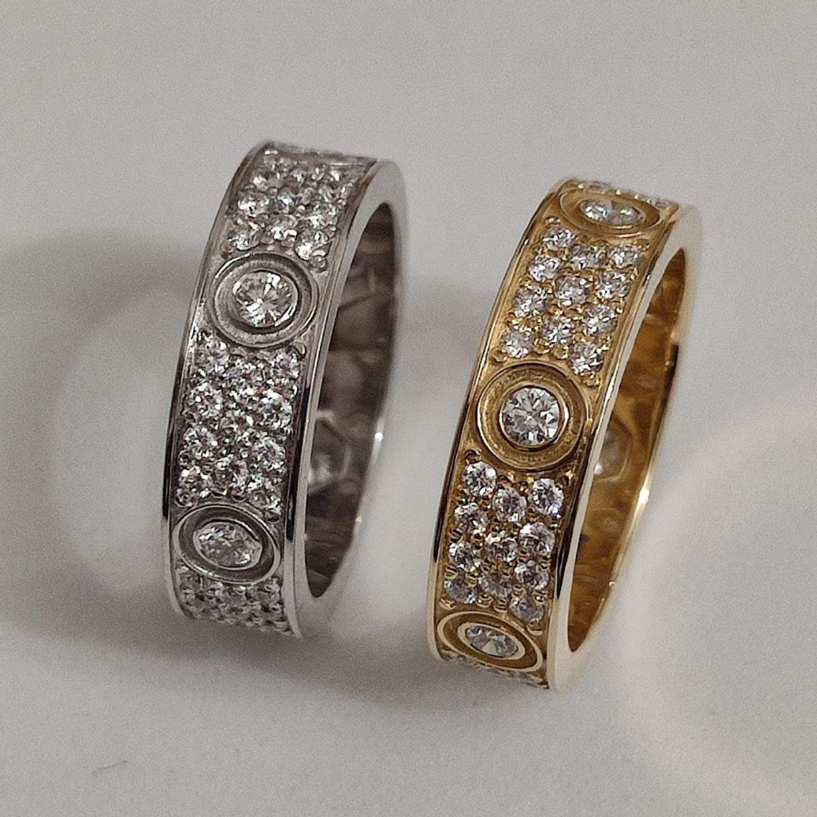 Золотое кольцо с бриллиантами Cartier