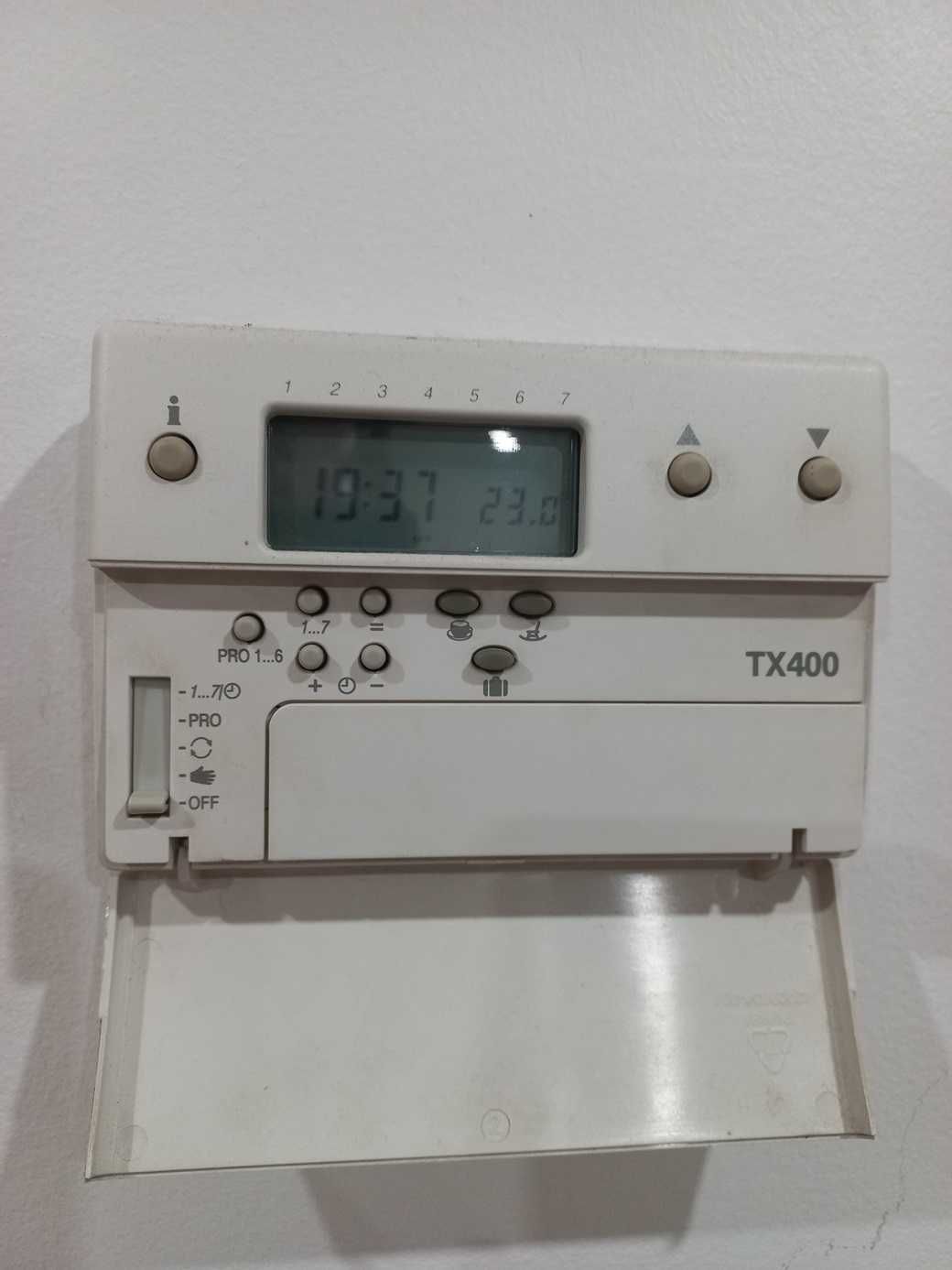 Caldeira ROCA aquecimento a gás água e radiadores