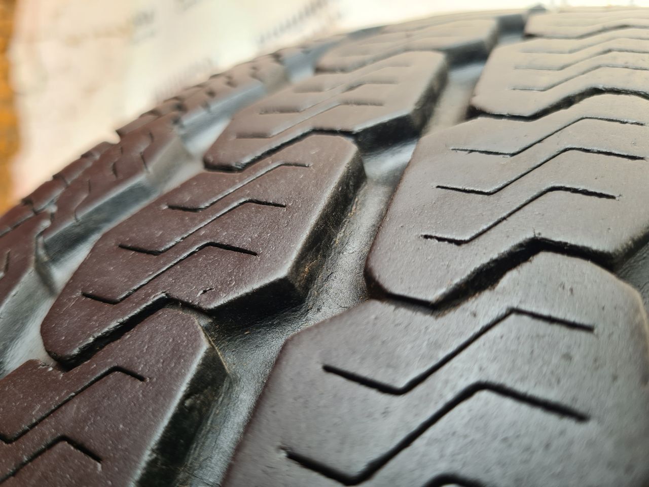 Шини 225/65 R 16C Continental VancoFourSeason. Пара. Колеса склад.