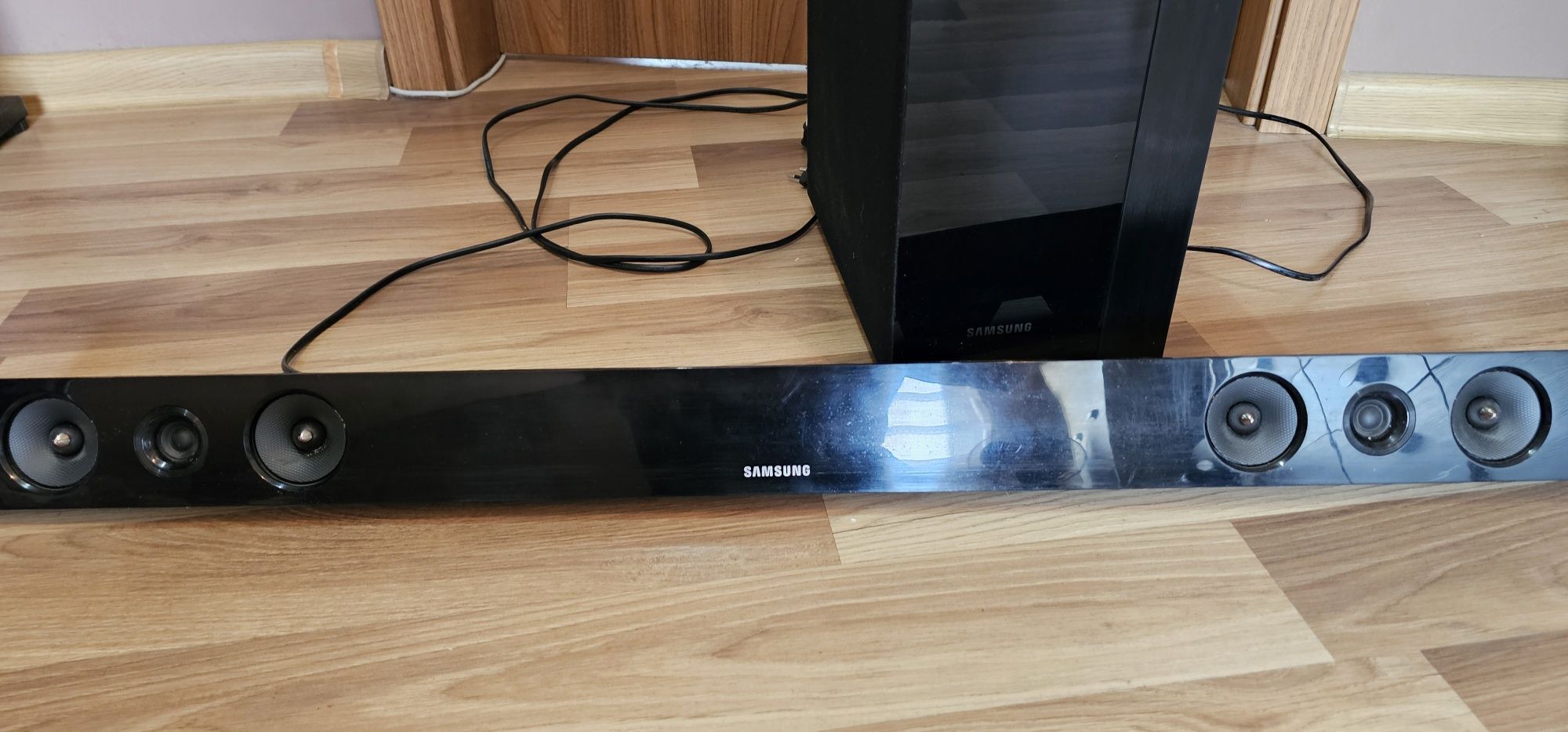 Sprzedam soundbar Samsung PS- WF 450
