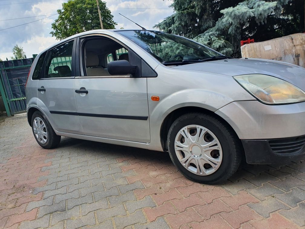 Ford Fiesta Mk6/ 2004r /1.4 tdci /5 drzwi