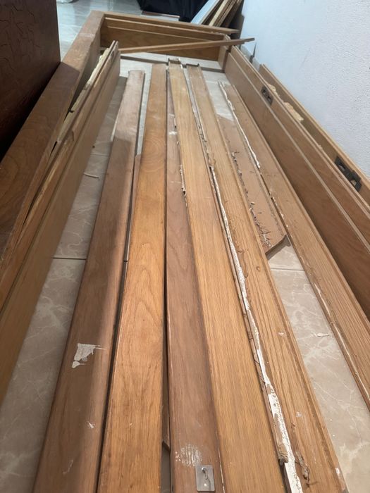 Aduelas porta madeira