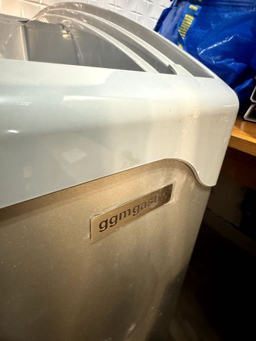 Congelador - 209 litros - CINZA com tampa de vidro