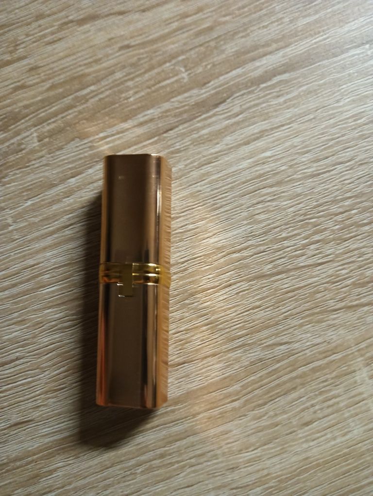 Szminka do ust nr 176 decadent L'OREAL COLOR RICHE LES NUS nowa orygin