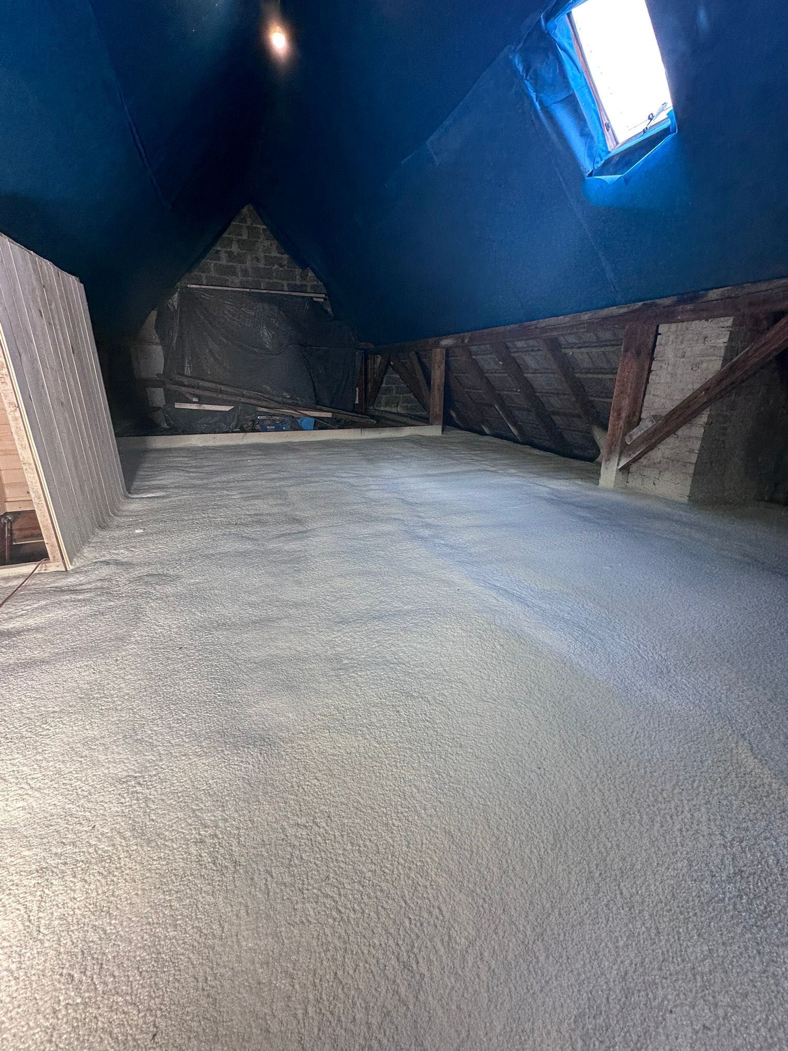 Pan Pianka - Profesjonalne Ocieplenie Poddasza Pianą PUR | Wieliczka