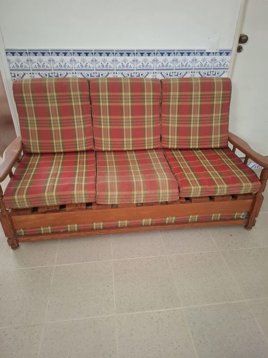 Sofa cama em pinho maciço