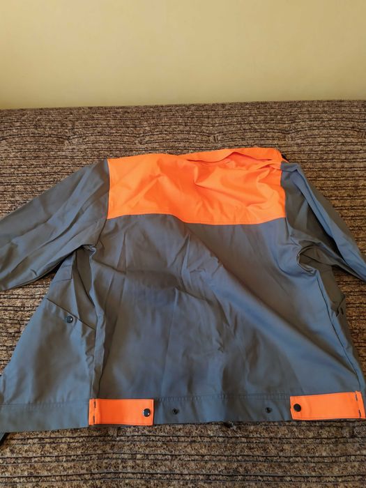 Nowa, nie używa bluza robocza firmy Prosave. Rozmiar 176/104