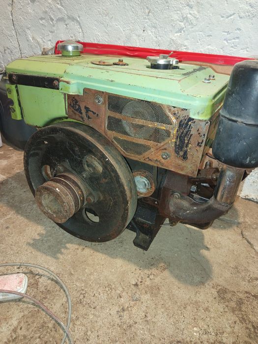 Продам двигун до мотоблока зубр 8кс в робочому стані