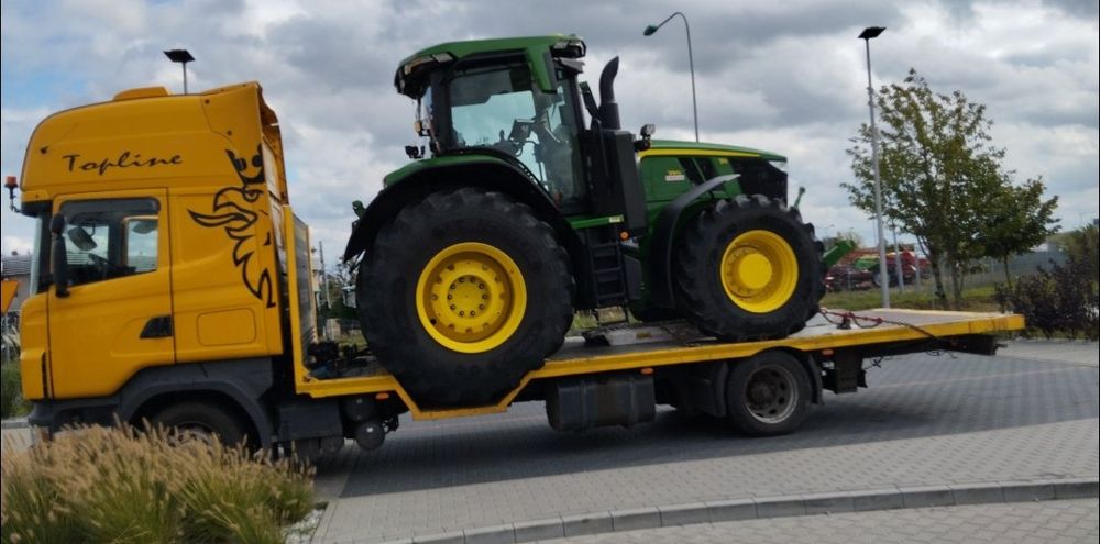 Transport maszyn rolniczych  niskopodwozie i budowlanych  słomy lub si