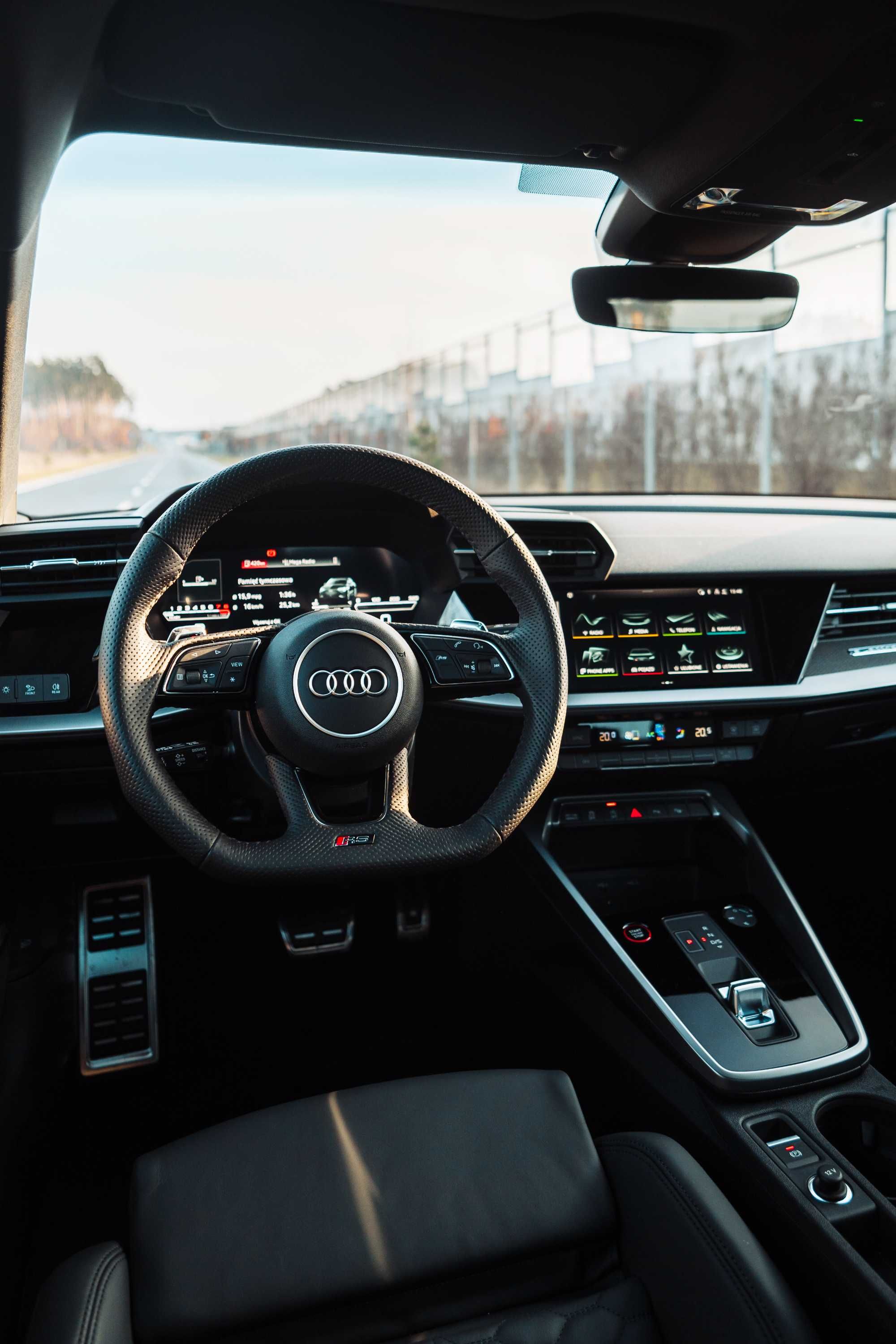Wynajem AUDI RS3 na doby - Wypożyczalnia aut sportowych