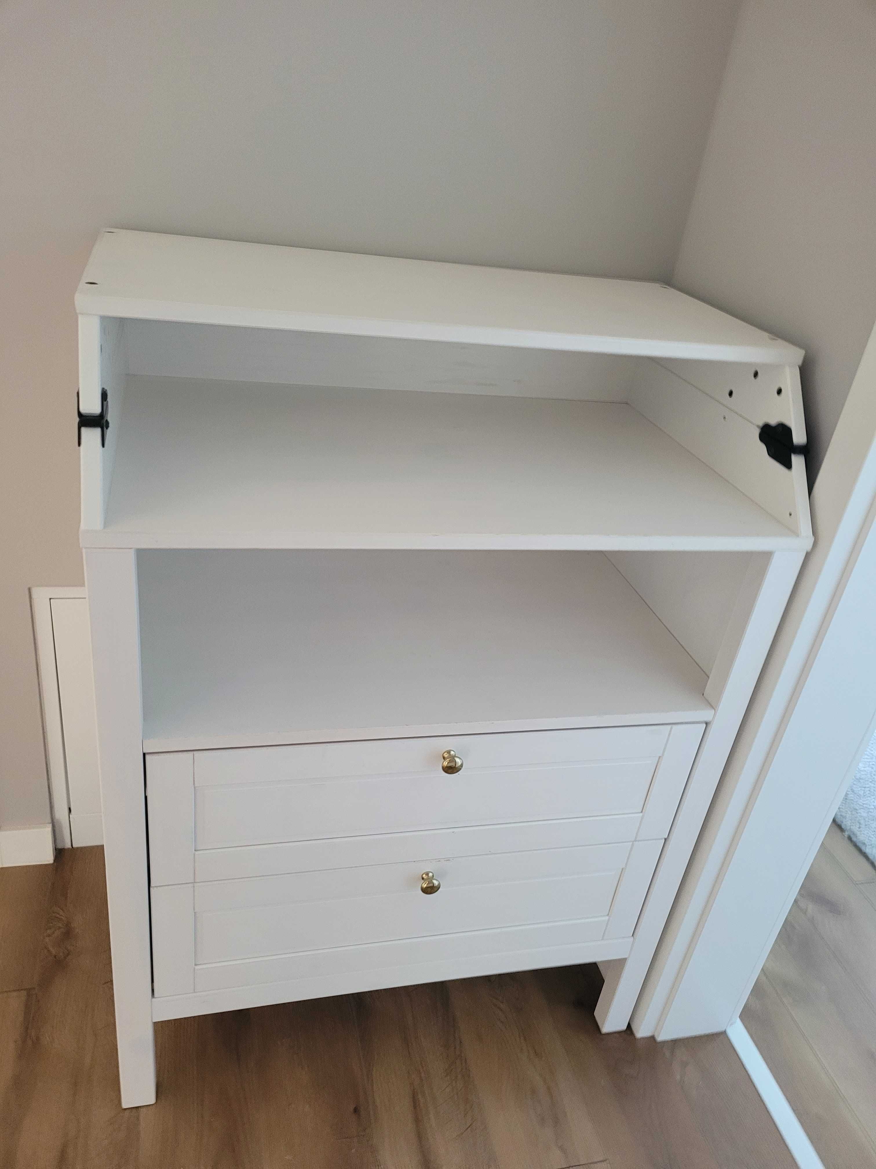 Sprzedam komodę z przewijakiem Ikea sundvik.