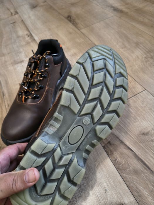 Skórzane buty robocze URGENT 45