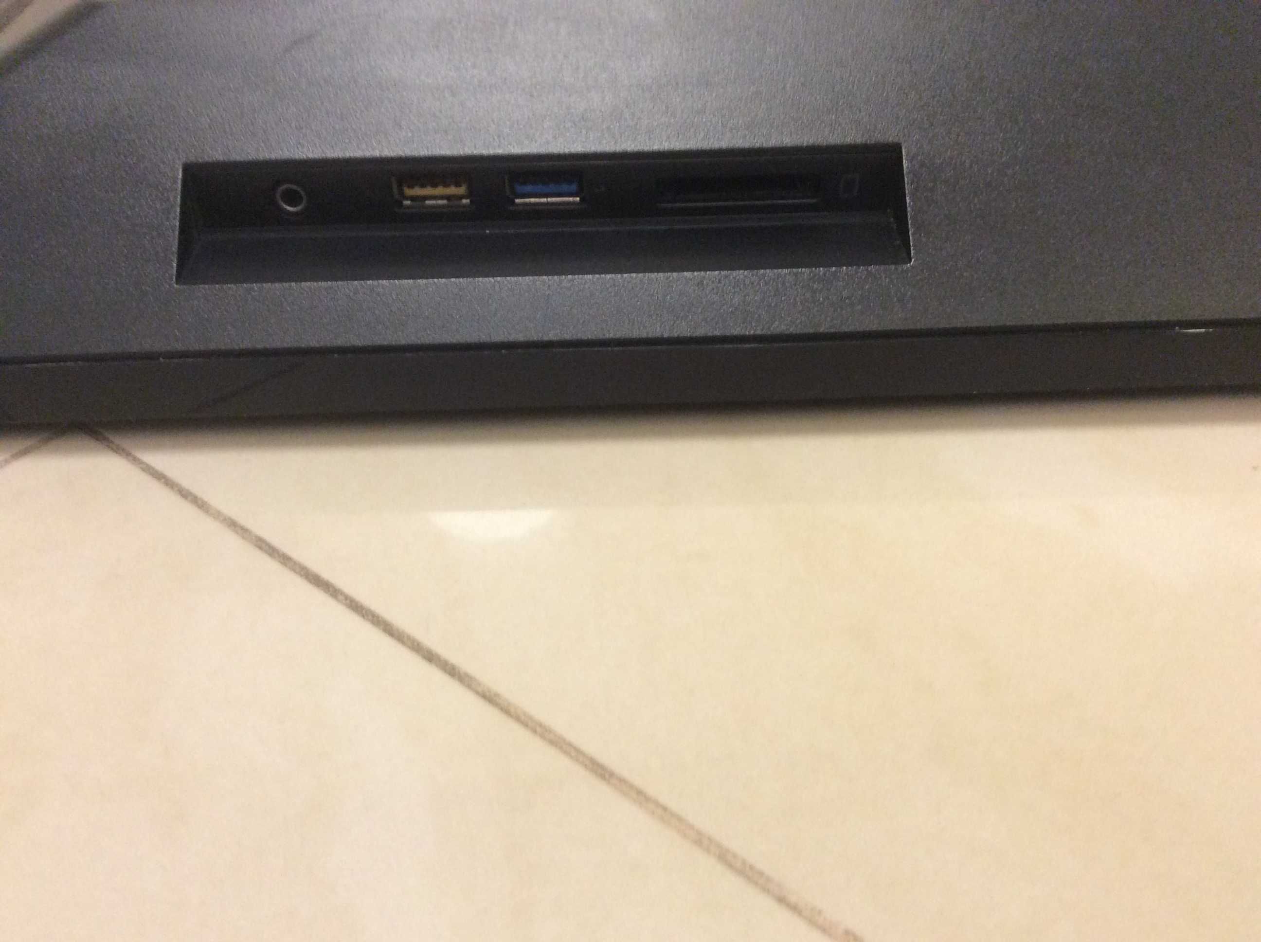 AiO Komputer w Monitorze 22''/Lenovo S400/i5/SSD 256GB/8GB/Windows11P