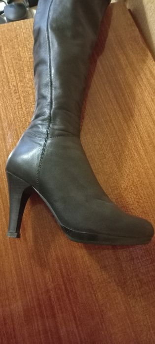 Женские кожаные сапоги -ботфорты