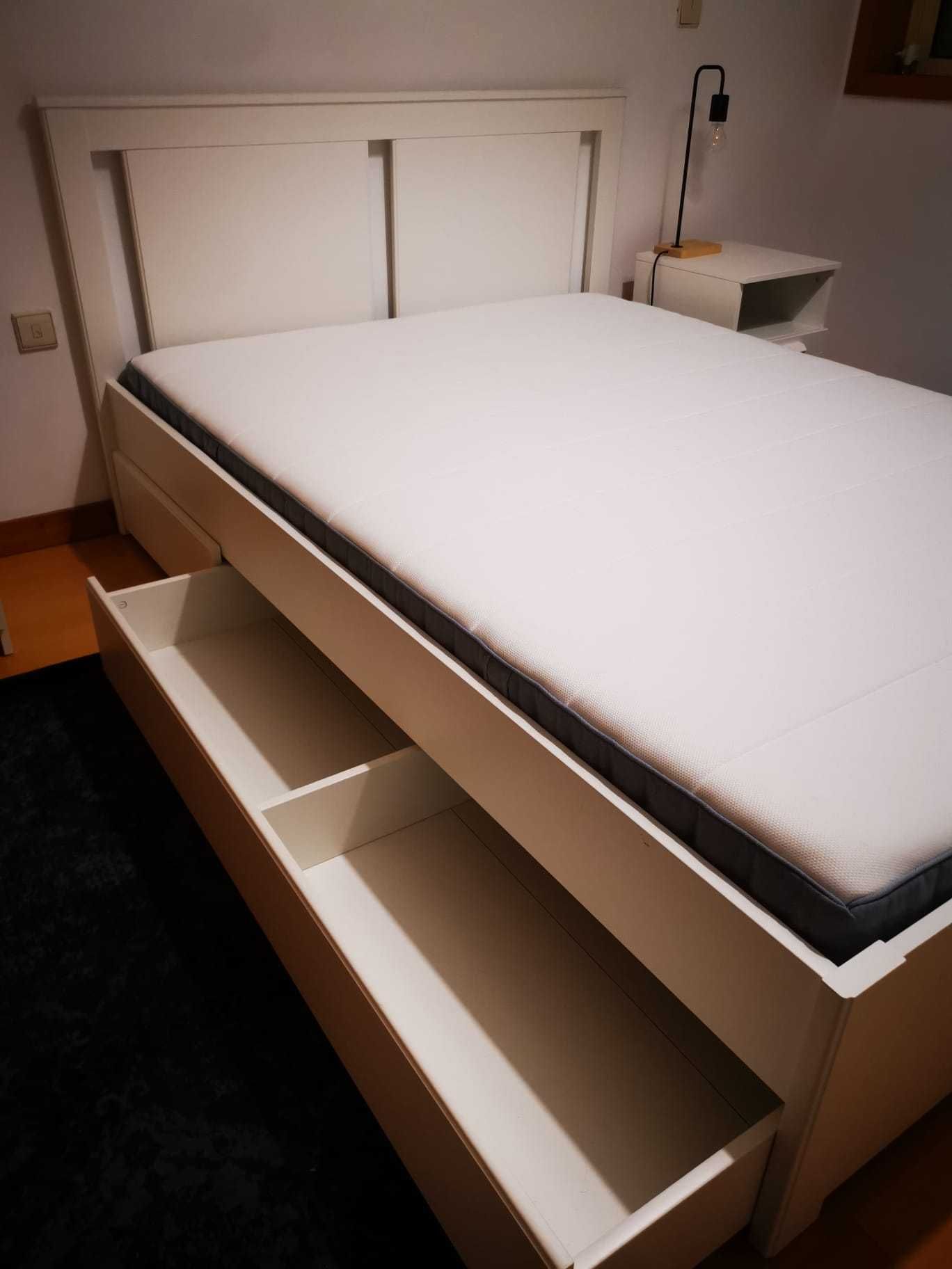 Estrutura de cama com gaveta Songesand