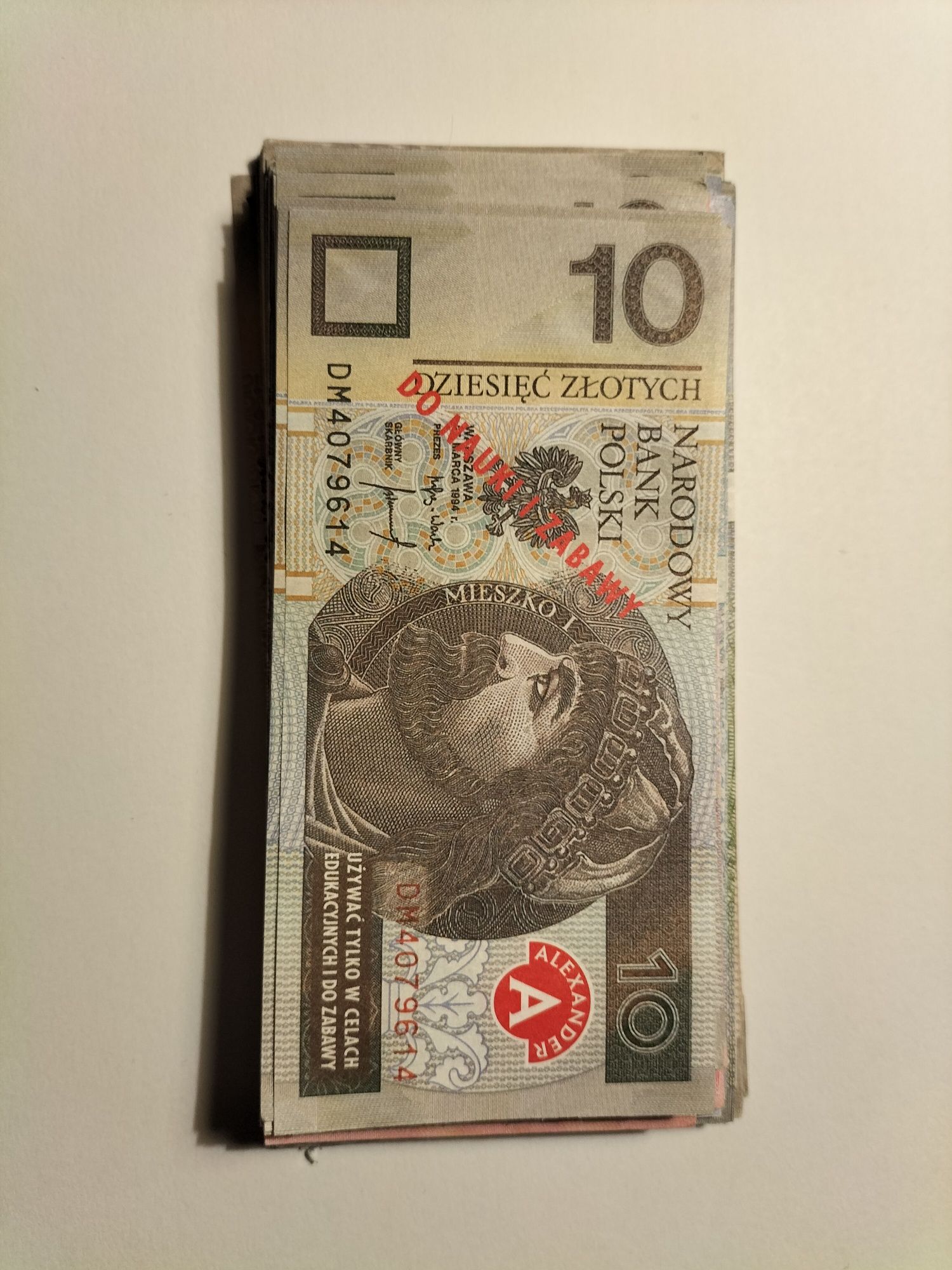 Duży zestaw banknotów sztucznych sztuczne pieniądze + gratis euro