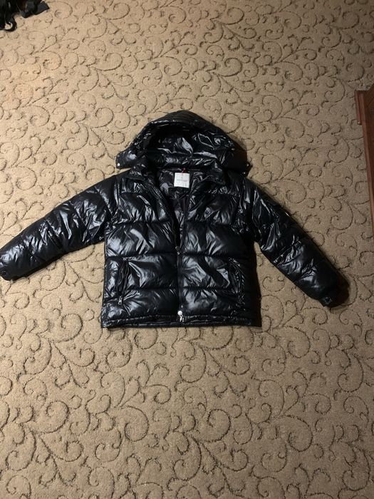 Пуховик  Moncler