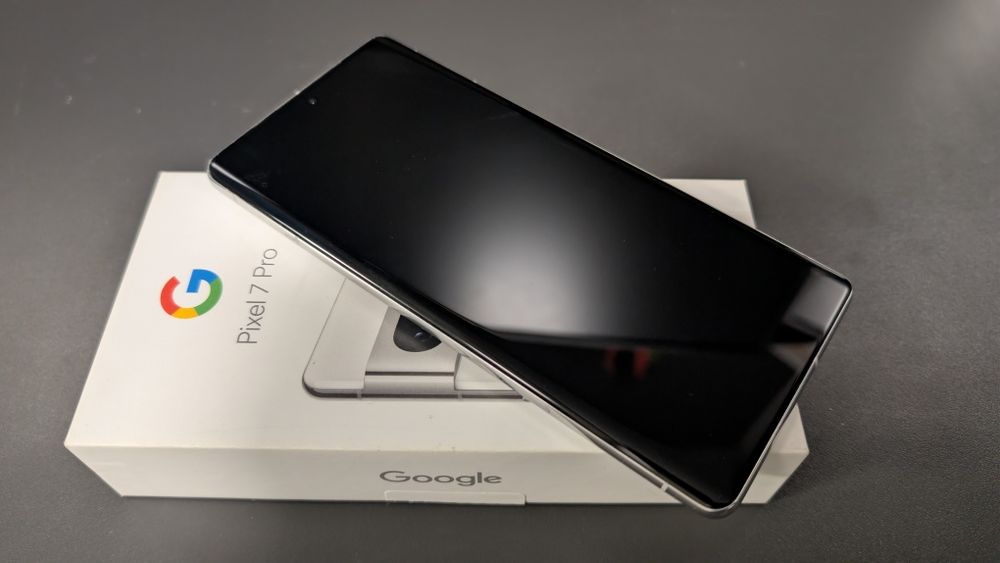 Google pixel 7 Pro 12/512 GB snow.