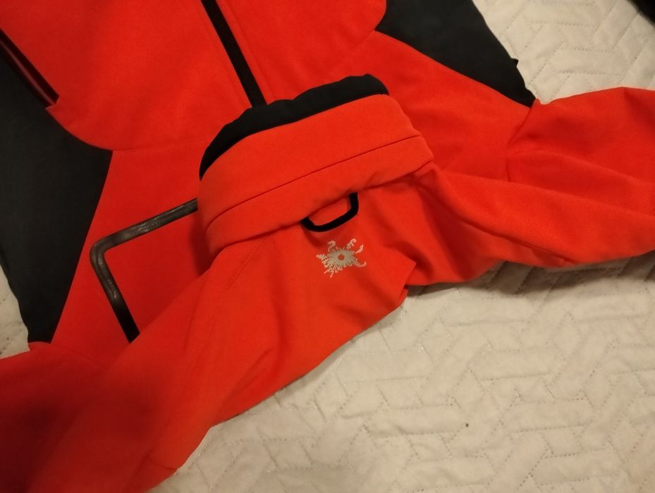 Продам термо куртку 9 роквв