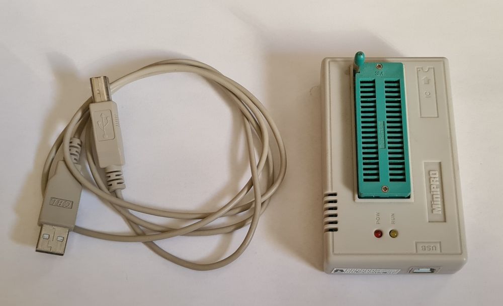 Программатор MiniPro TL866CS