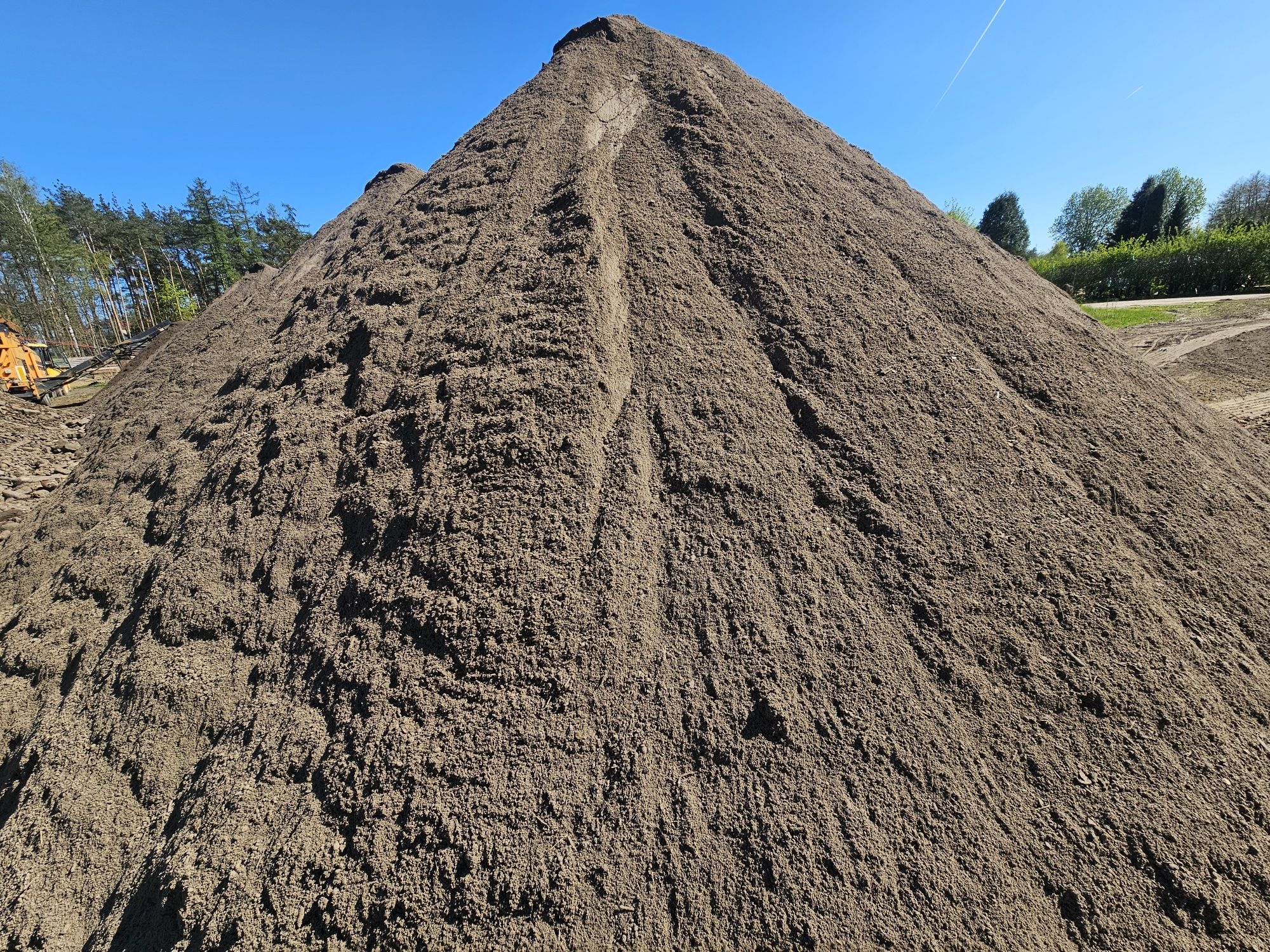 Czarnoziem ziemia ogrodowa