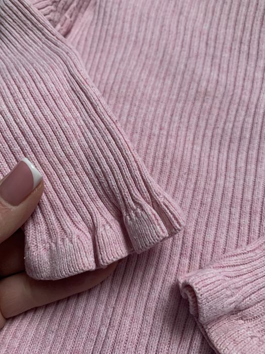 Дитячий светр, гольф, водолазка з рюшиками на дівчинку