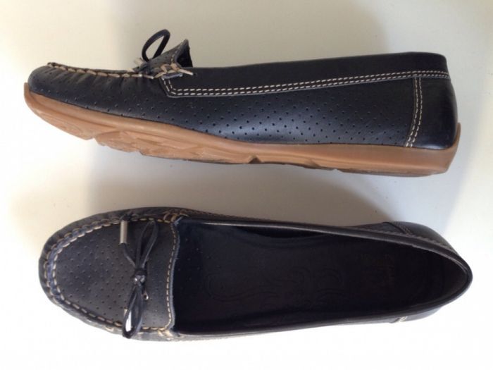 CLARKS nowe skórzane mokasyny damskie czarne rozmiar 38