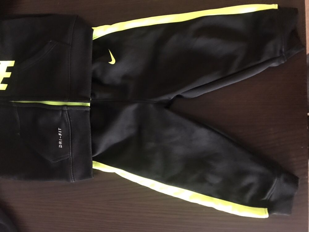 Dres Nike 18 miesięcy i inne