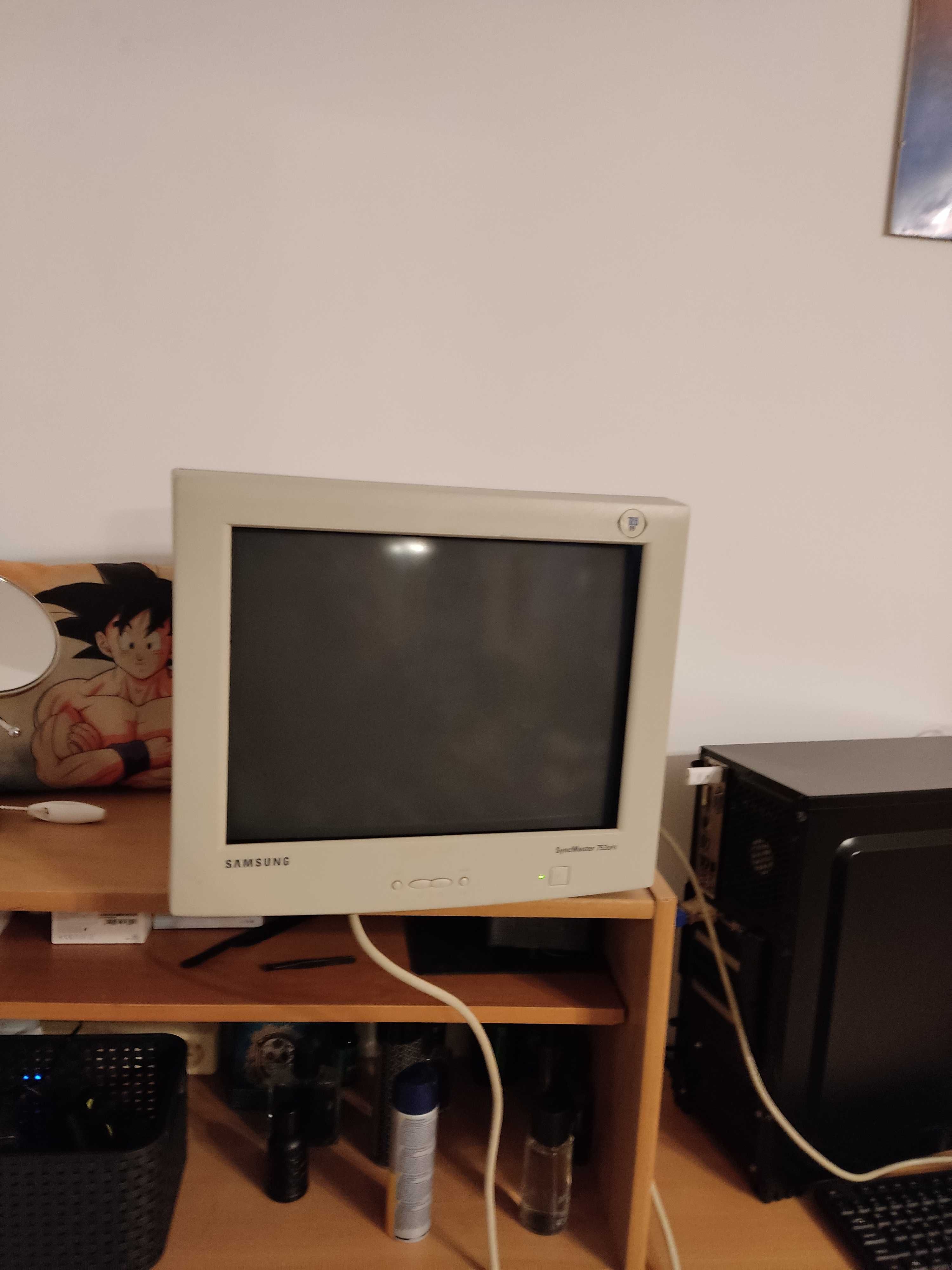 Retro Monitor CRT Samsung SyncMaster 753 DFX 17 Cali 1280x1024