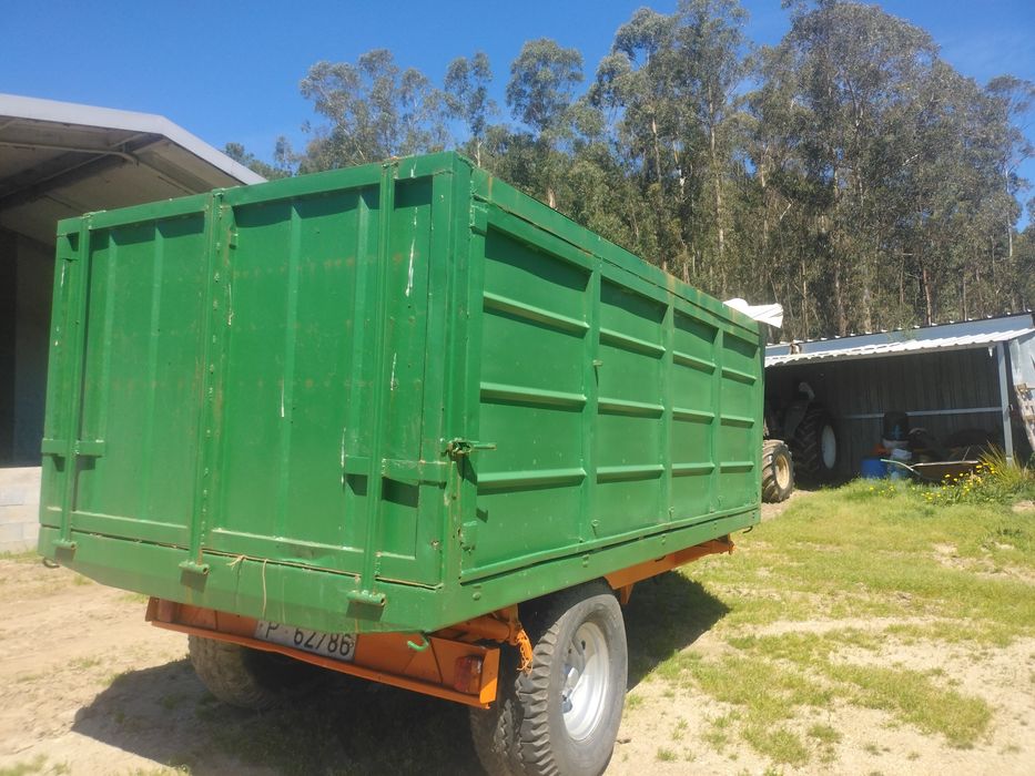 Vendo reboque da marca fajo de 5 toneladas