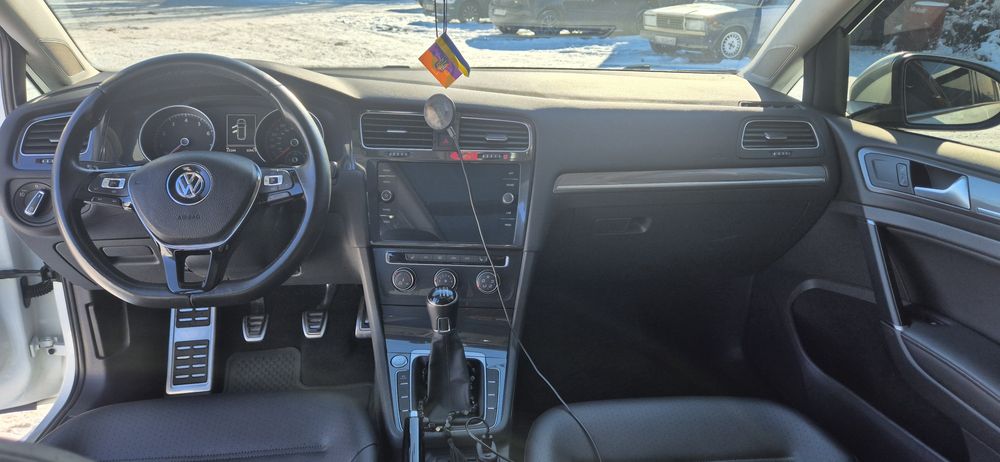 Volkswagen Golf 7 alltrac