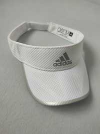 Daszek sportowy Adidas

Nowy