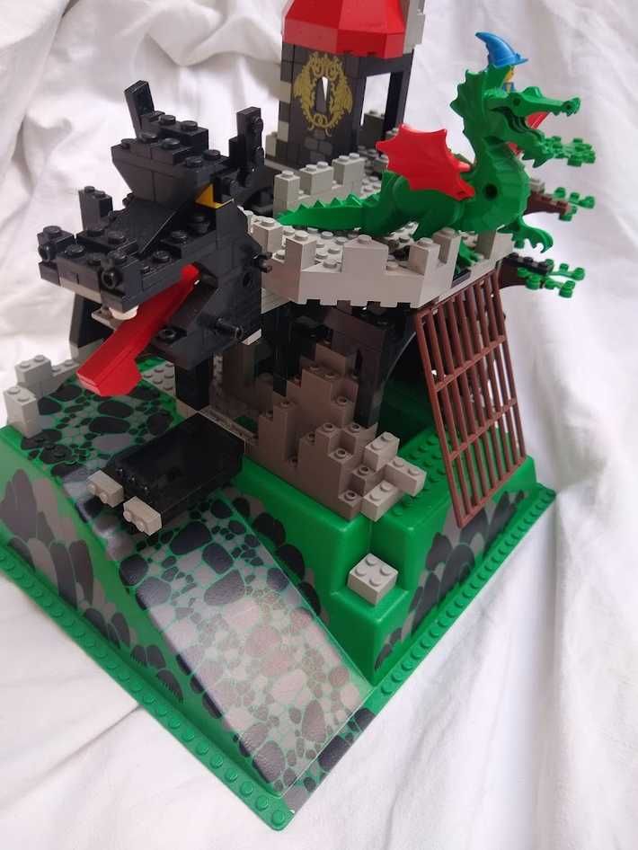 +50 zdjęć - Przebudowany Zamek Smoka 6082 LEGO Castle Forteca Rycerze