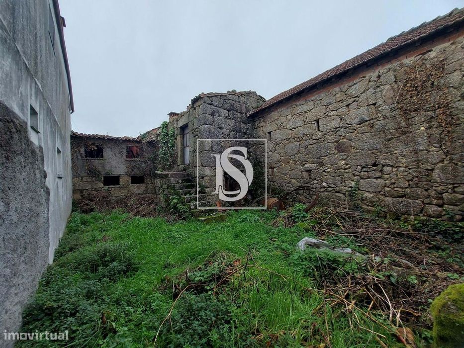 Moradias  T3 para reconstrução