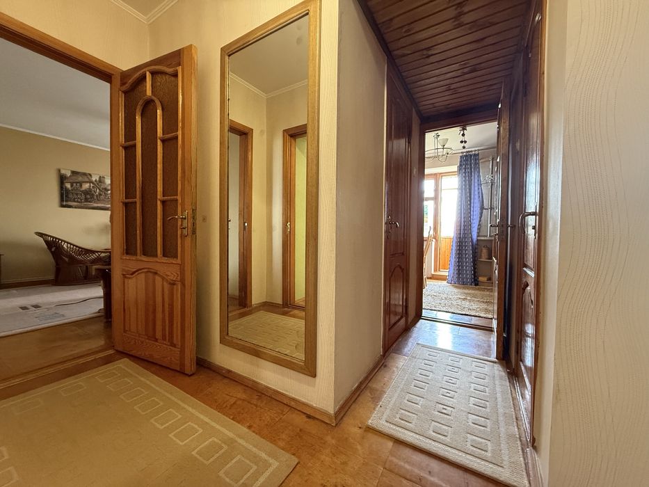 Продаю 2х кімнатну квартиру в ценральному районі міста