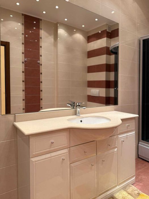 Оренда 2к, Коновальця 32Б, Печерськ, Центр, Генератор