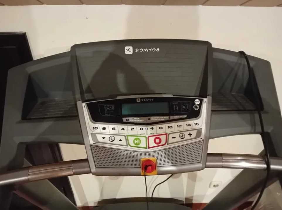 Passadeira de corrida Domyos TC-5 (robusta, estável, excelente estado)
