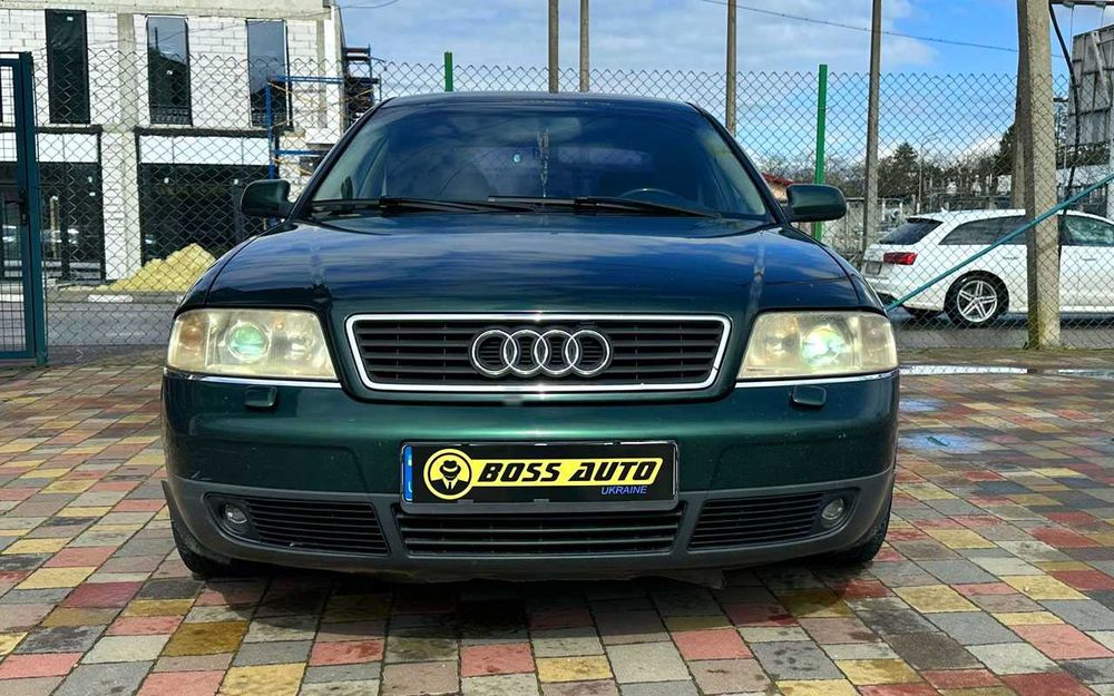 Audi A6 2000 року