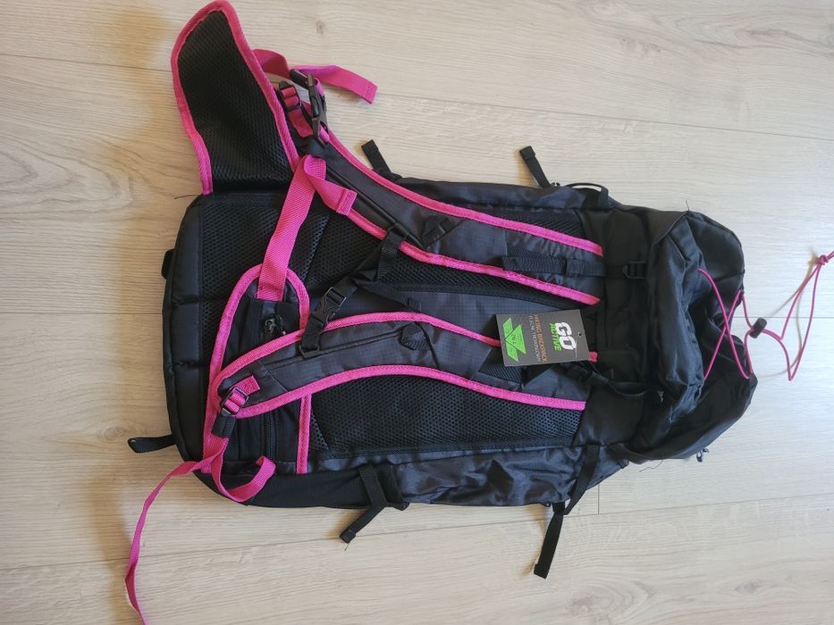 Plecak trekkingowy 26l NOWY Go Active czarny z różem
